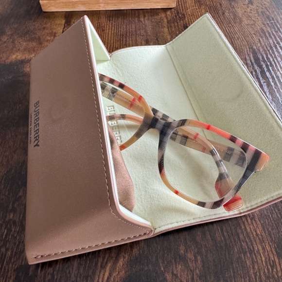 Brand New Burberry frames - Picture 3 of 3